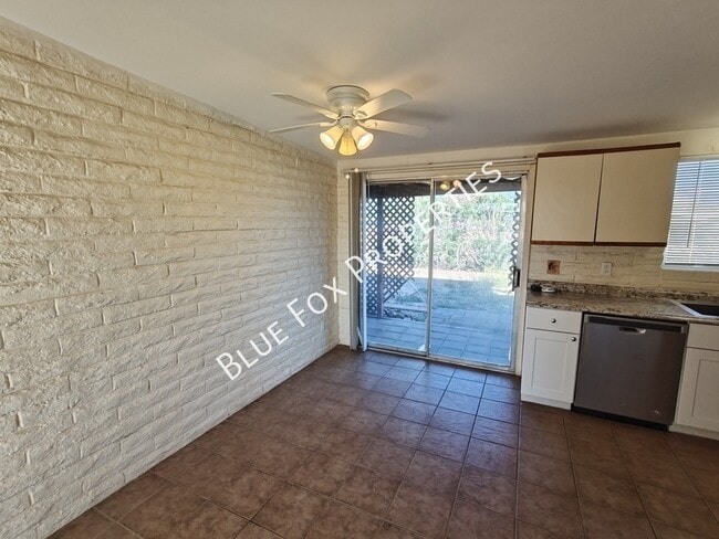 Building Photo - 3755 S Amos Pl