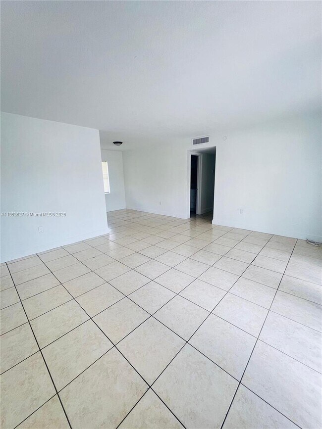 Building Photo - 8601 SW 94th St