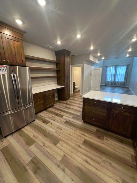 kitchen - 1088 S High Ridge Rd