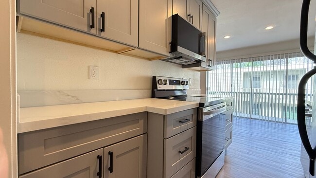 Building Photo - 2BD/2BA - Mountain View Condo with Pool, Spa & Clubhouse - Pets Welcome!