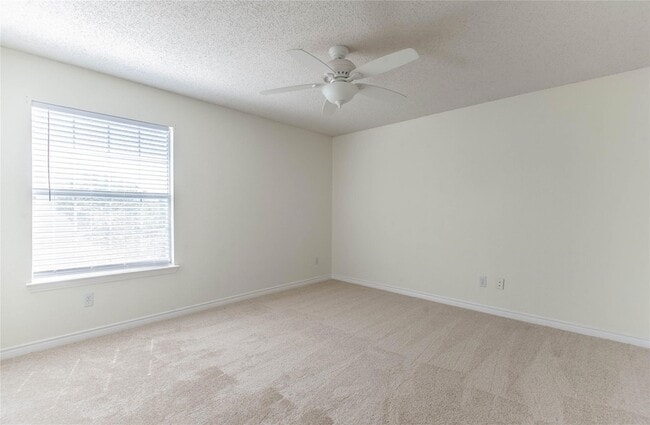 Building Photo - 4136 Los Altos Dr