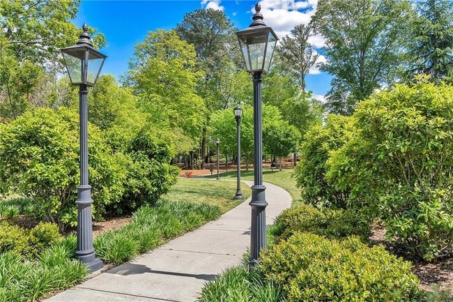 Building Photo - 2350 Melina Pl