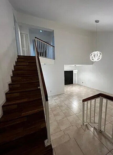 Building Photo - 9645 SW 148th Pl