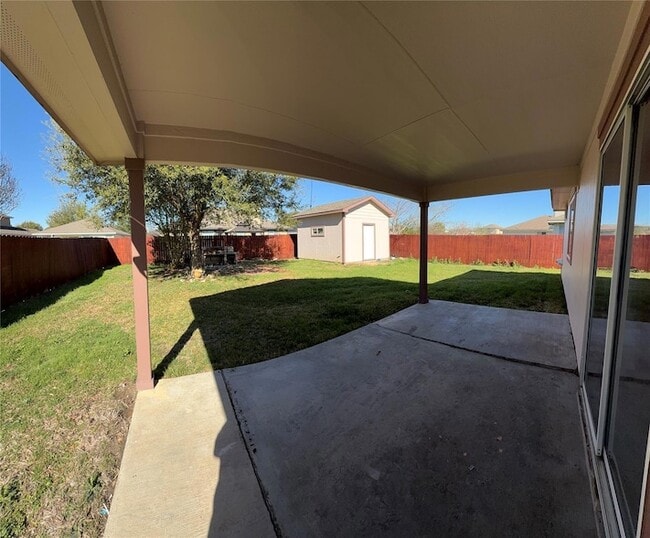 Building Photo - 5005 Daymon Ct