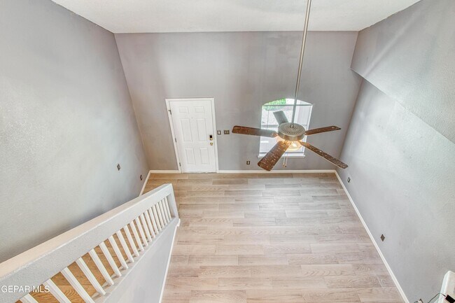 Building Photo - 12325 Tierra Bella Dr