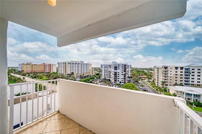 Building Photo - 1360 S Ocean Blvd