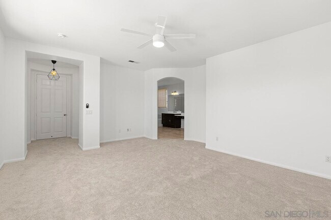 Building Photo - 11370 W San Raphael