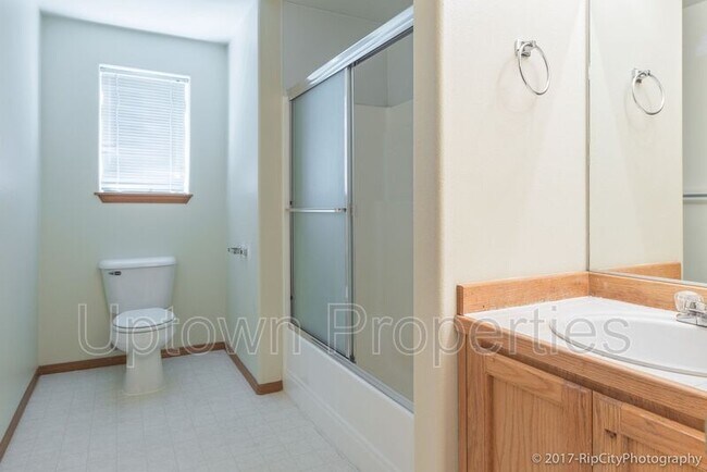 Building Photo - 978 SW 208th Pl