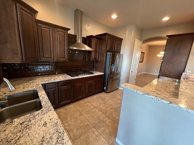 Building Photo - 14466 E Flamingo Cres Pl