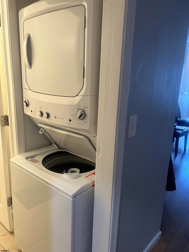 Building Photo - 38 N Maryland Ave