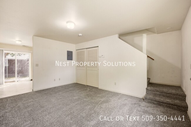 Building Photo - 1818 W Crouse St