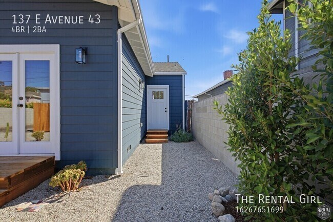 Building Photo - 137 E Ave 43