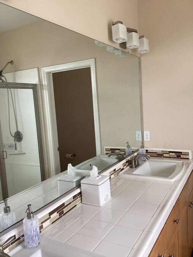 Building Photo - Beautiful Single Story Home in Old Orcutt's Stone Gate Development with easy access to VSFB