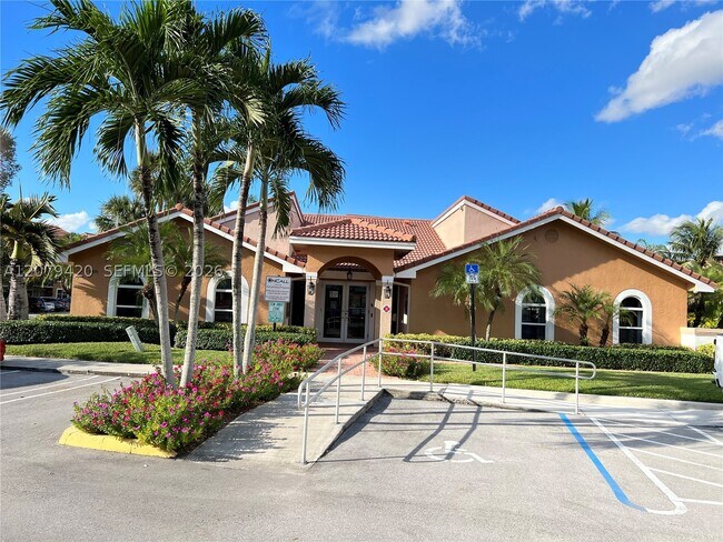 Building Photo - 8721 Wiles Rd