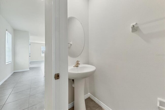 Building Photo - 3279 Hilltop Cir