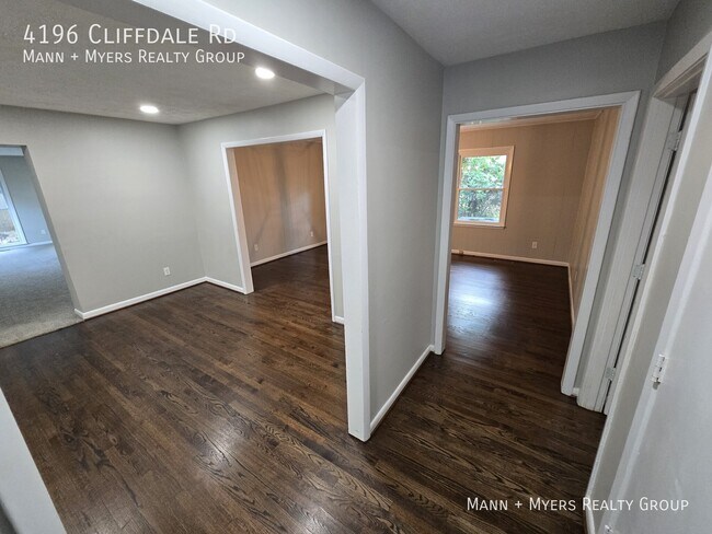 Building Photo - 4196 Cliffdale Rd