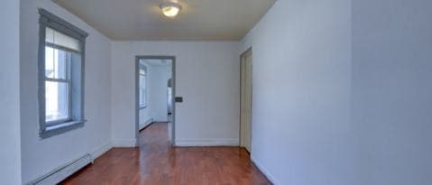 Building Photo - 882 Amboy Ave