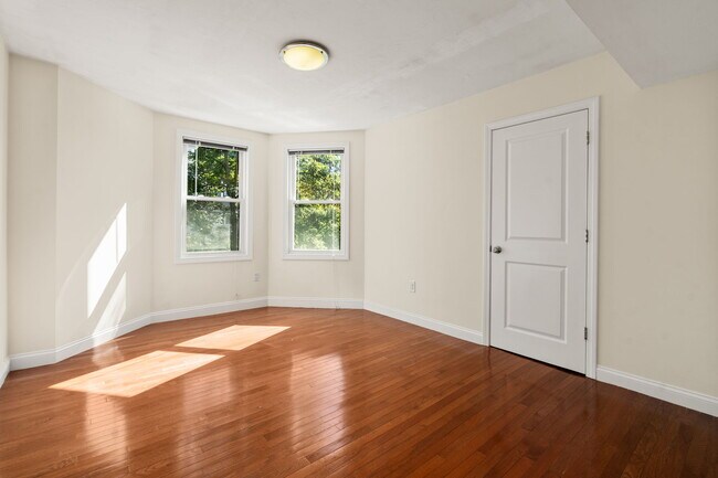 Building Photo - 93 Kilsyth Rd