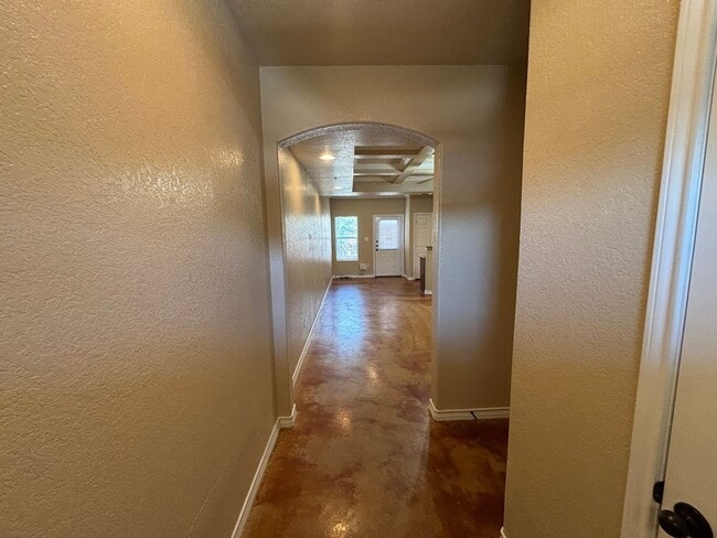 Building Photo - Spacious 3-Bedroom Townhome – Great Location!
