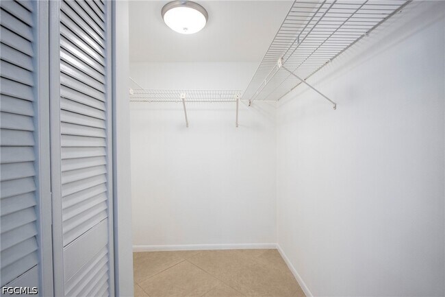 Building Photo - 1083 Forest Lakes Dr