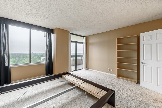 Building Photo - 14655 Champion Forest Dr Dr