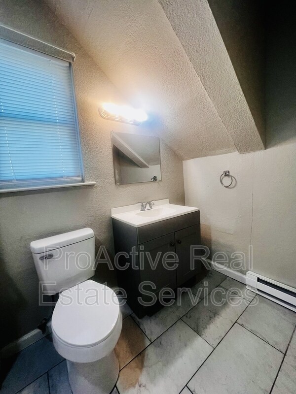 Building Photo - 809 Whitehead Ave