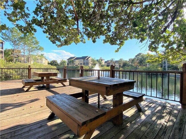 Building Photo - Charming 1BD/1BTH Ground Level Condo in St...