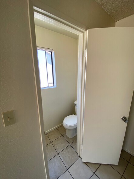 Building Photo - 4063 W 130th St