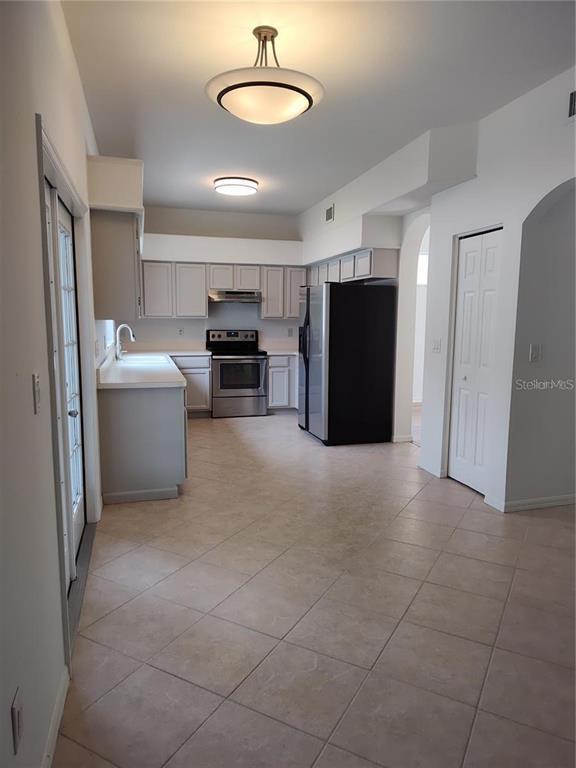 Building Photo - 27536 Breakers Dr