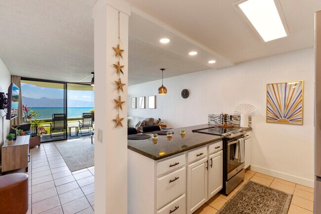 Building Photo - 4471 Lower Honoapiilani Rd