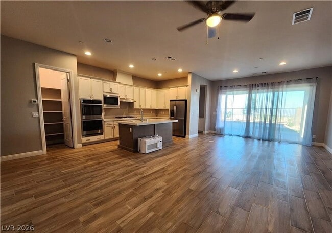 Building Photo - 130 Nine Mile Creek Dr