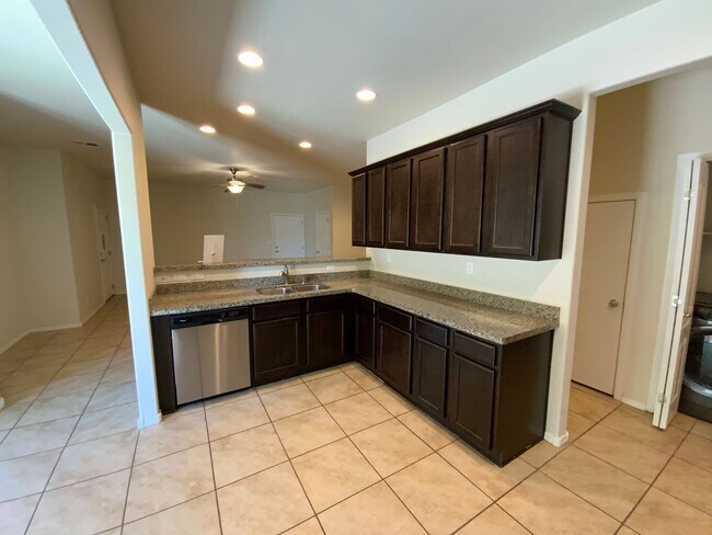 Building Photo - 4 Bedroom Home Available in Juan Tabo Hills!