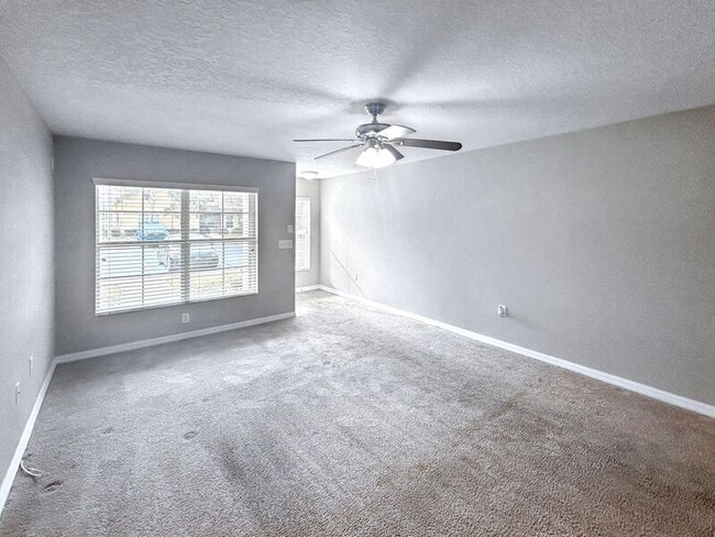 Building Photo - 9872 Trumpet Vine Loop