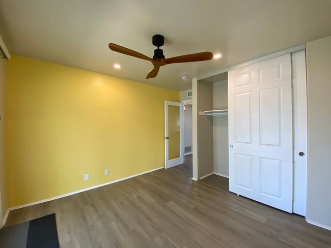 Building Photo - Beautiful 55+ Senior Community Single Story Home in Costa Serena!