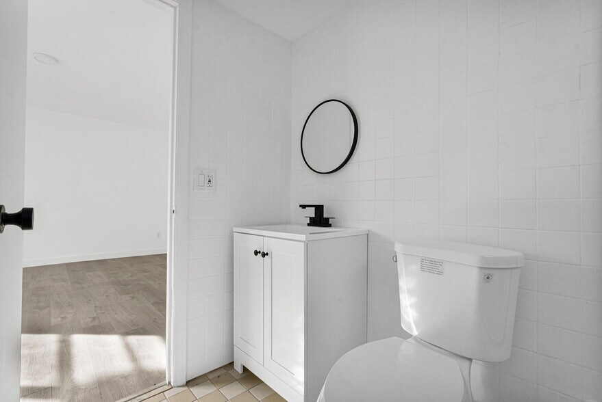 Building Photo - 8276 NE Miami Ct