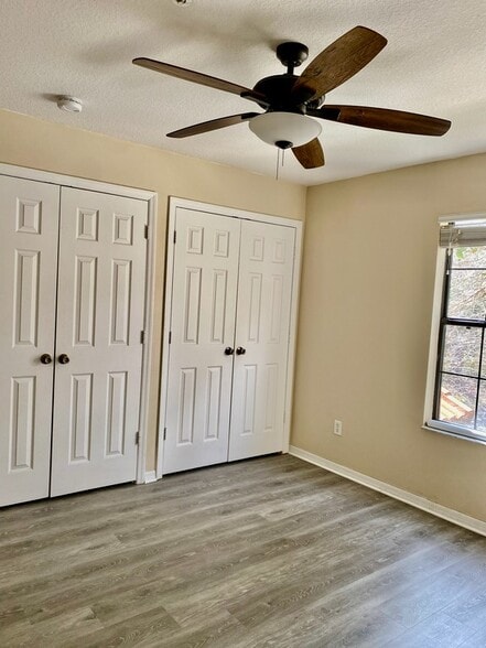 Building Photo - 6037 Scotchwood Gln