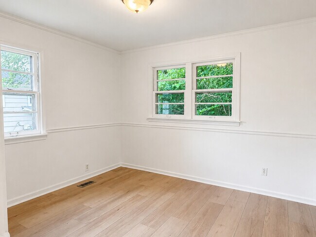Building Photo - 21365 W Ridge Rd