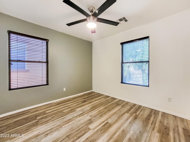 Building Photo - 18513 W Mariposa Dr