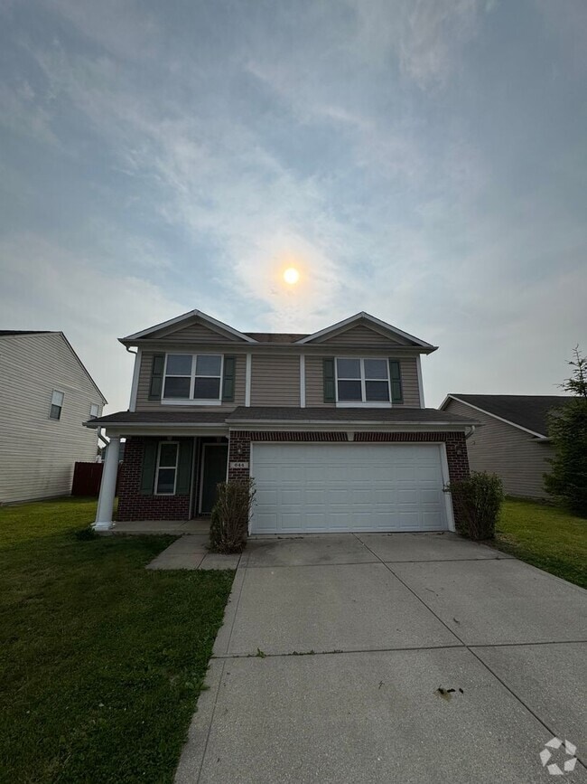 Building Photo - Avon - 3 BR home with loft