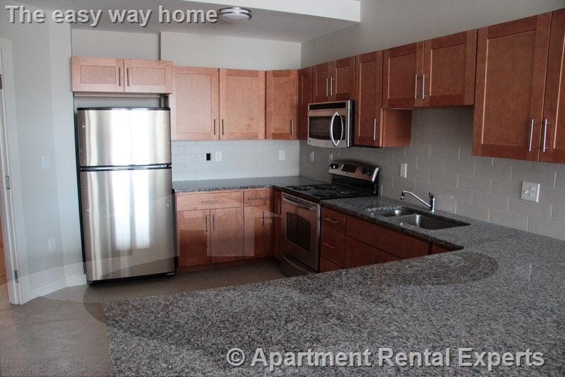 Building Photo - 632 Massachusetts Ave