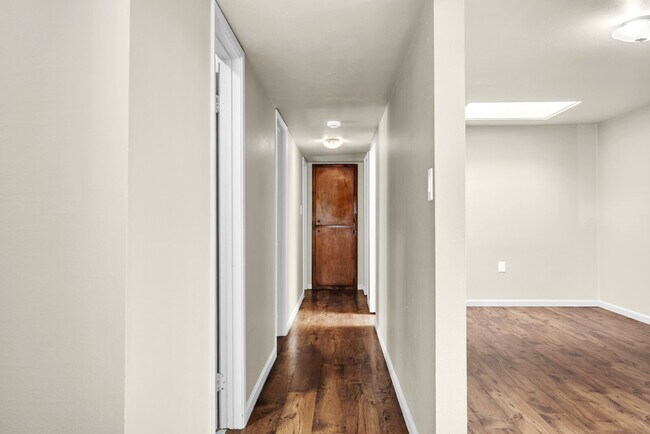 Building Photo - Move-In Ready 3BR/2BA Near UC Davis, Pets Welcome