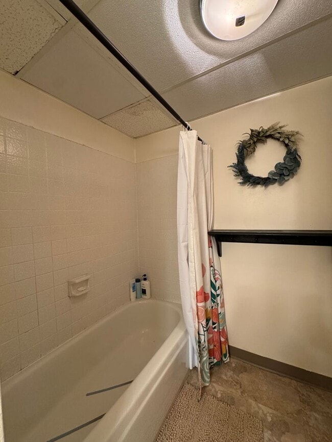 Building Photo - SEASONAL K-BEACH IN-LAW APARTMENT