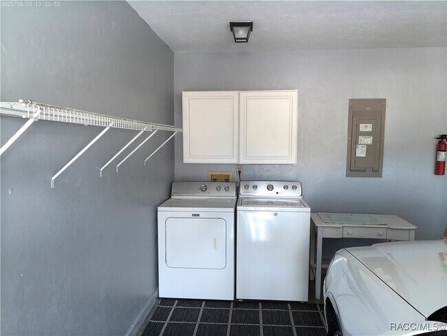 Building Photo - 2269 N St Lucie Point