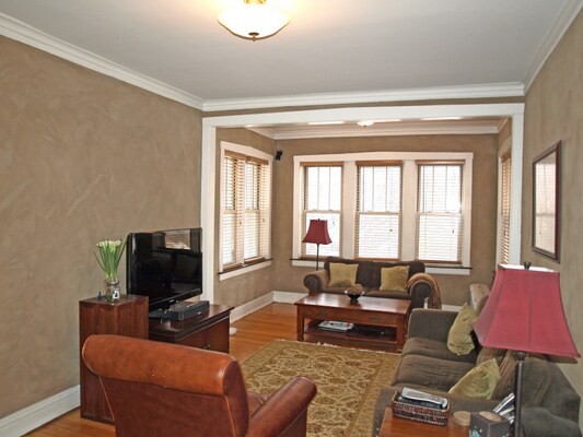 Building Photo - 246 S Maple Ave