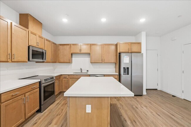 Building Photo - 6117 Bridgecross Dr