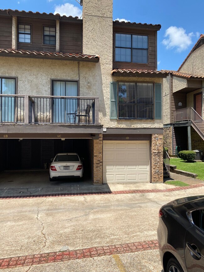 Building Photo - 3100 Fairfield Ave