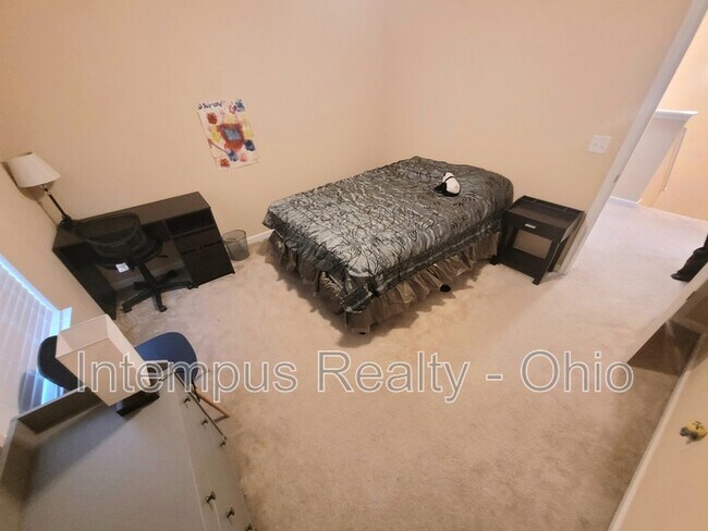 Building Photo - 6130 Brandon Dr