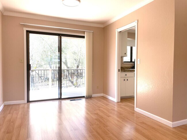 Building Photo - 3 bedroom, 2 bath home in Lake Wildwood, P...