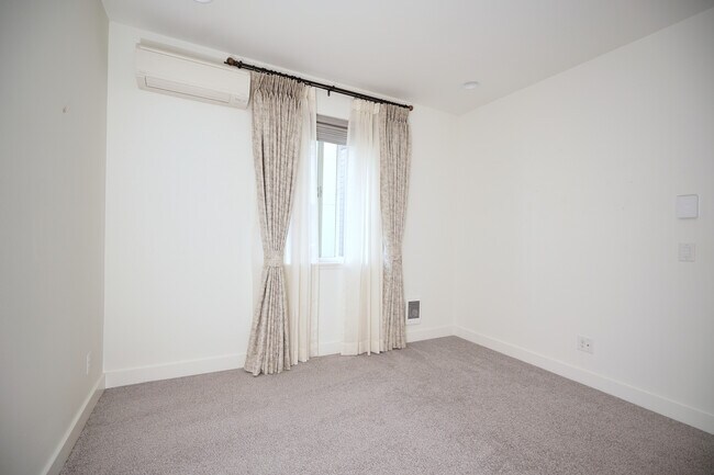 Bedroom 2 - 12466 NE 10th Ln