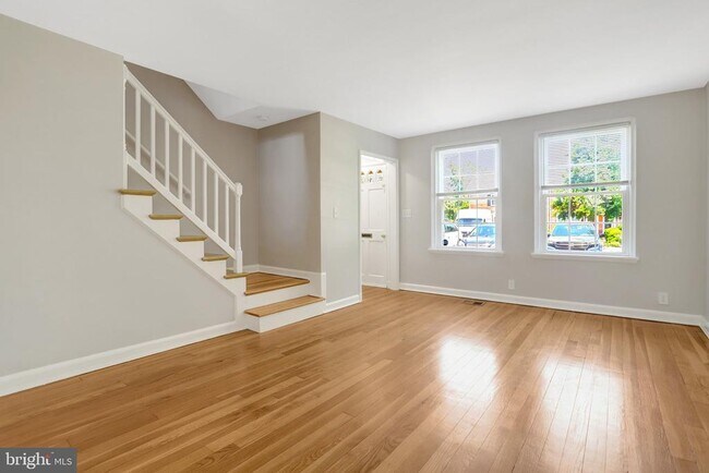 Building Photo - 3267 S Stafford St